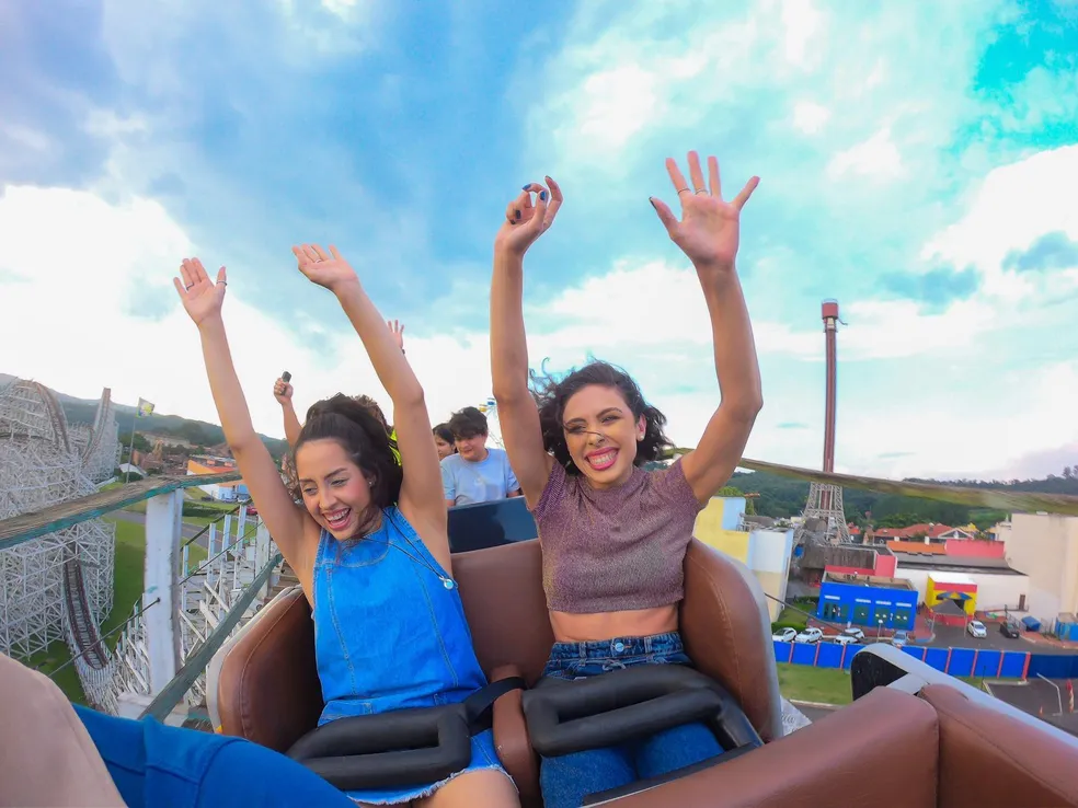 Mulheres têm entrada grátis no Hopi Hari em março; saiba como participar
