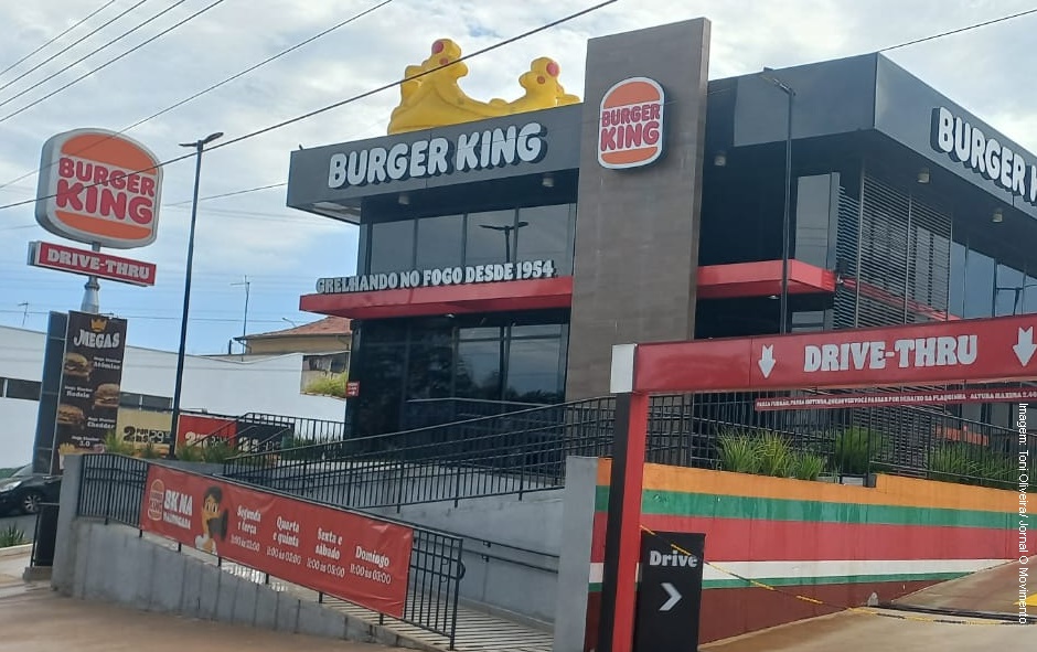Tem boleto? Burger King vai trocar por Cheddar Duplo nesta sexta em Pirassununga