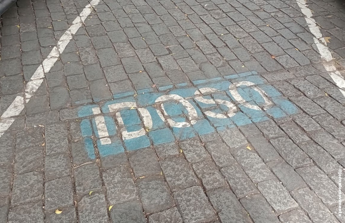 Tem 60 anos ou mais? Veja como emitir o cartão para vagas especiais