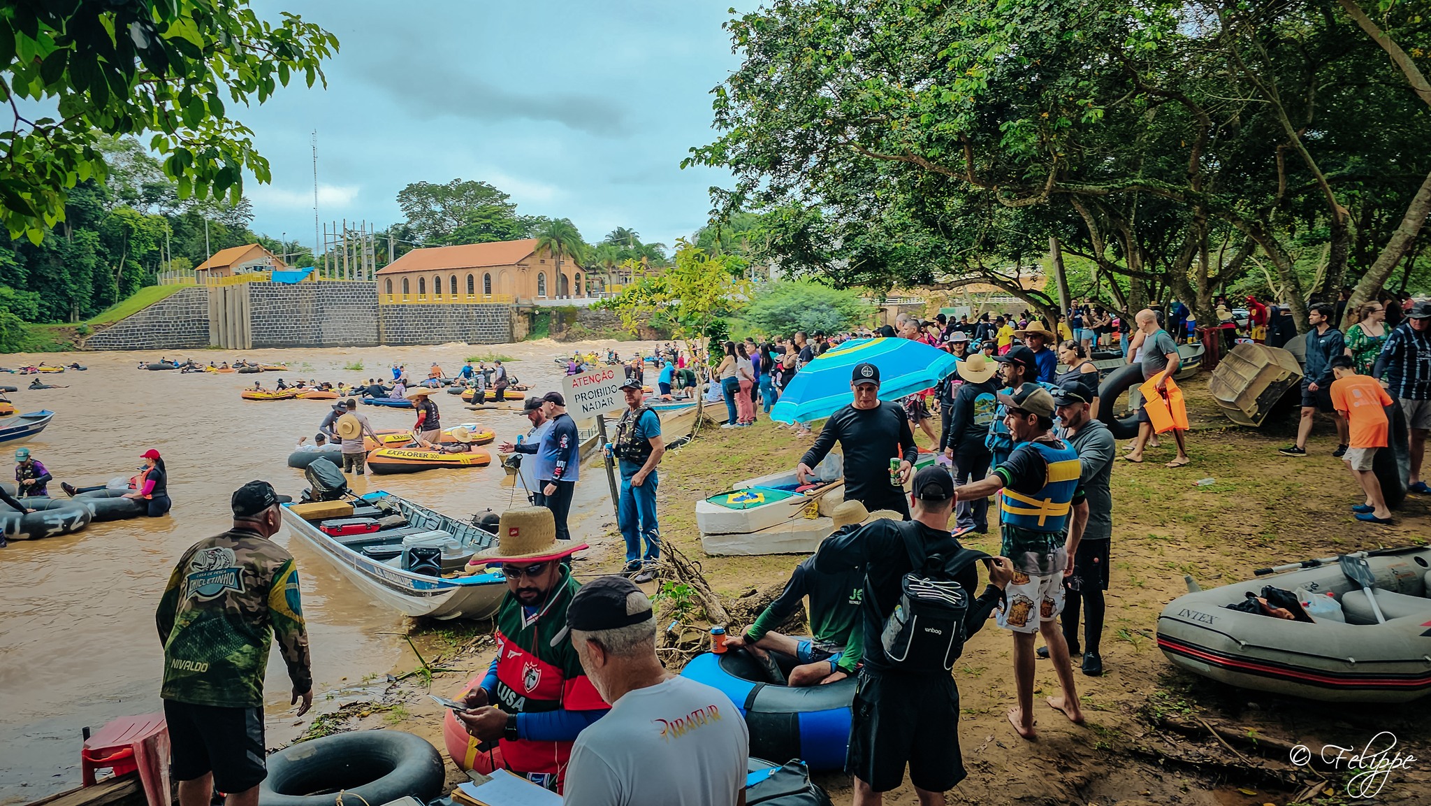FOTOS: Rio Mogi Guaçu vira cenário de festa com Descida de Boias