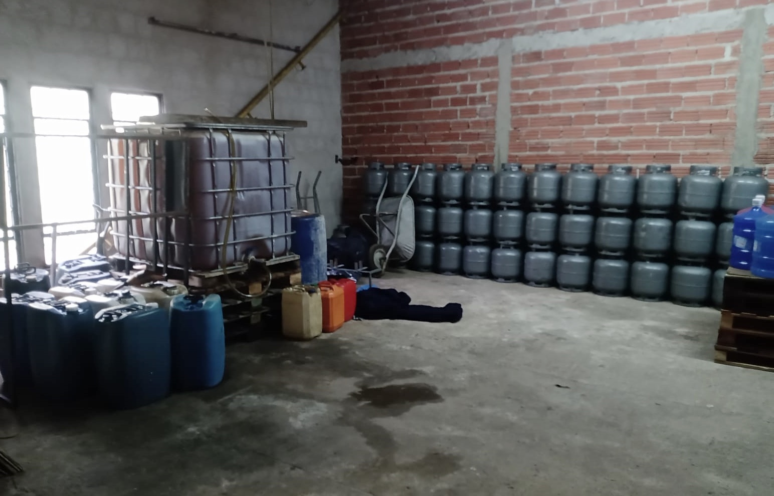 Operação da Polícia Militar fecha revenda clandestina de gás em Pirassununga