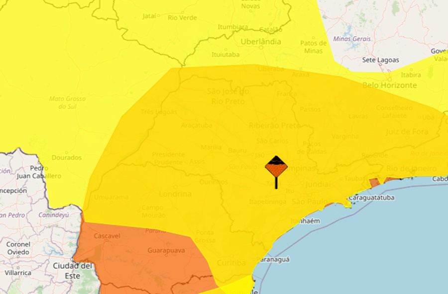 Fim de semana deve ter pancadas de chuva e trovoadas em Pirassununga