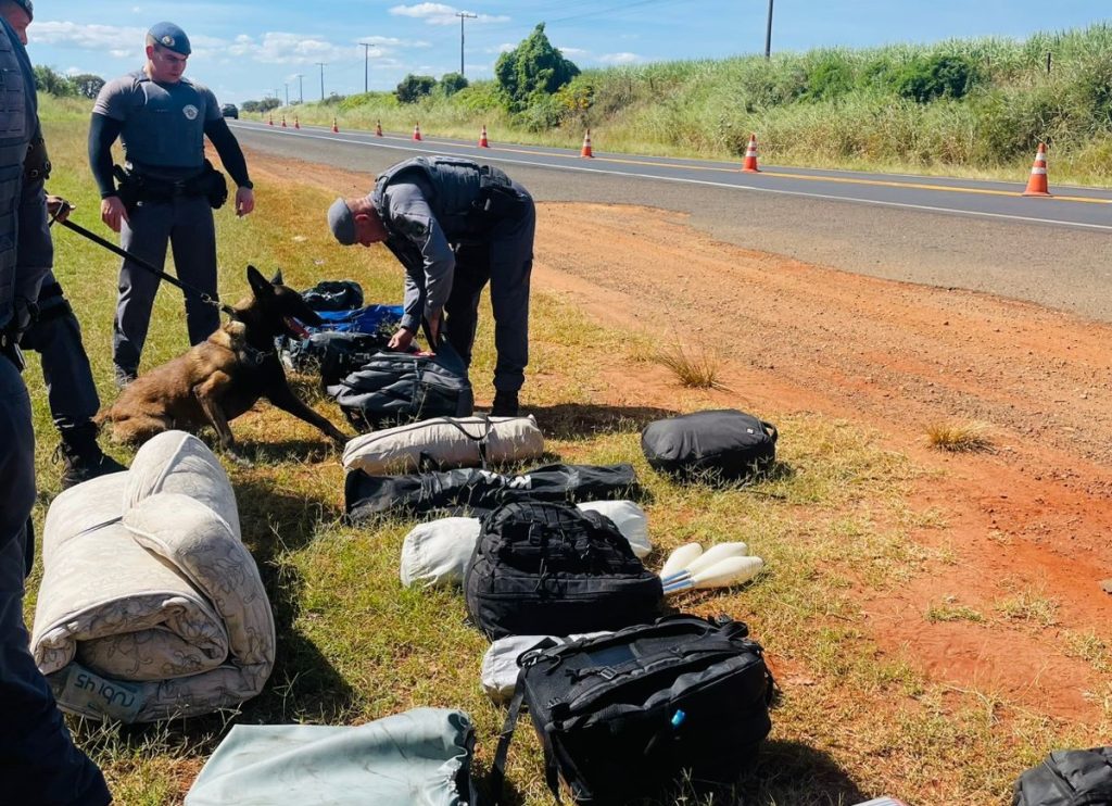 Operação policial em rave em Pirassununga resulta em apreensão de ecstasy, cocaína e maconha