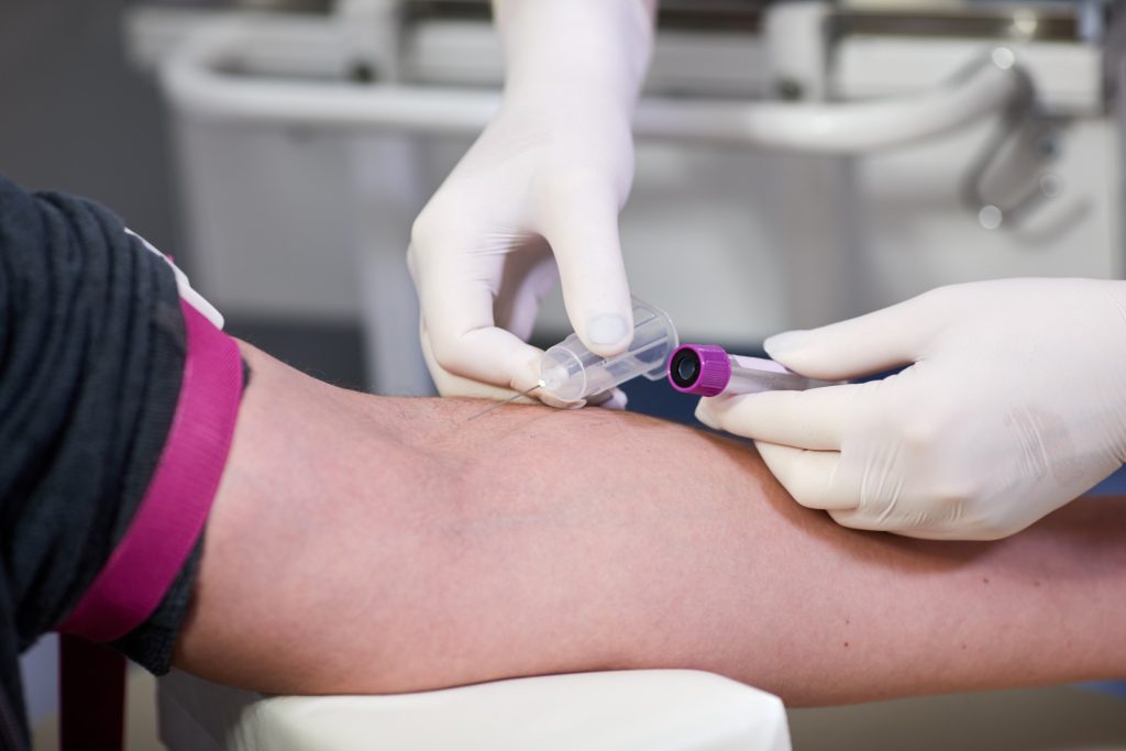 Paciente reclama de demora para agendar coleta de sangue em UBS de Pirassununga