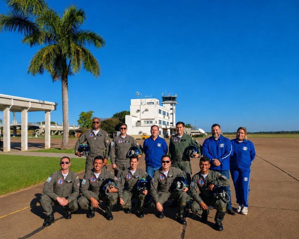 Escola Cívico-Militar de Minas Gerais visita a AFA e reforça parceria em Pirassununga