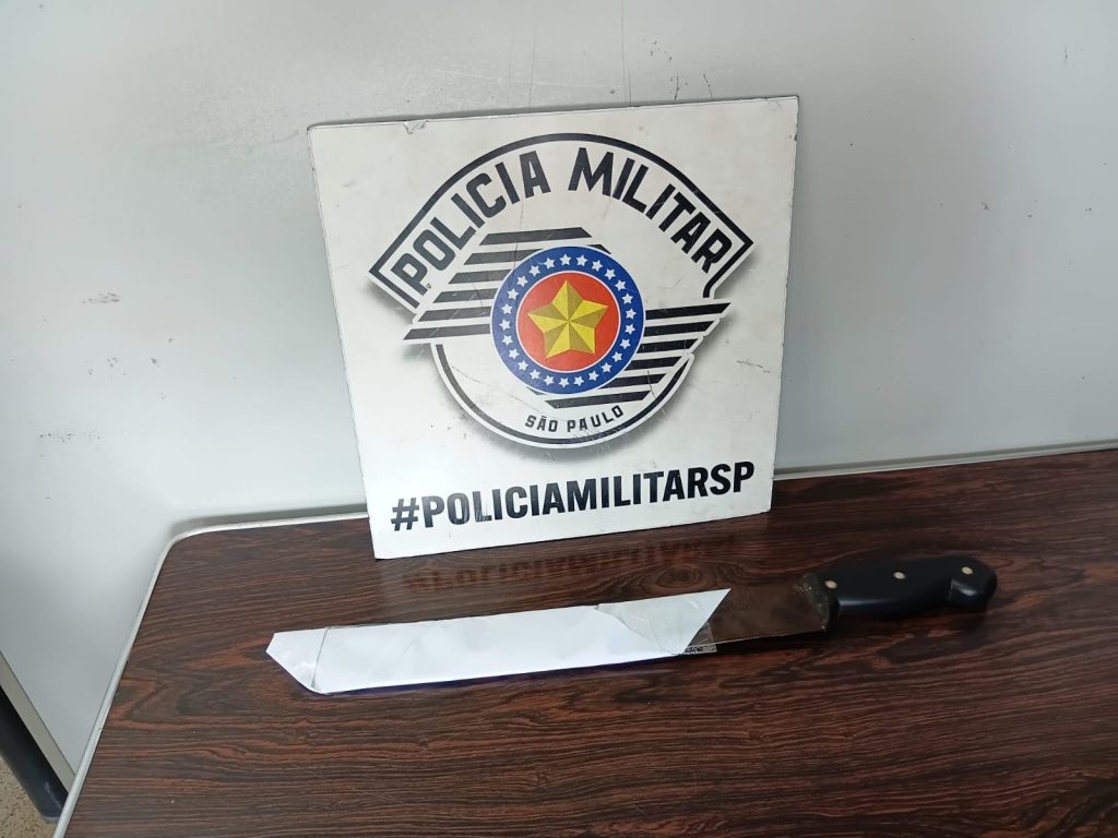 Dois homens são presos pela Polícia Militar no mesmo dia por violência doméstica em Pirassununga