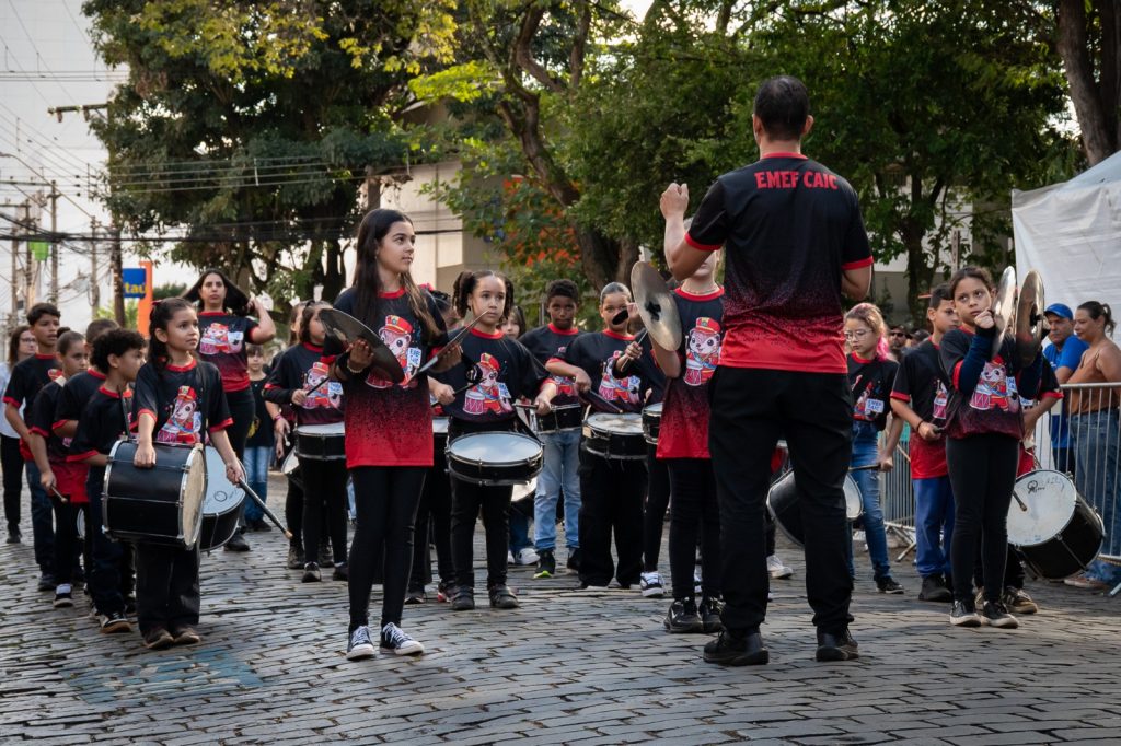 Pirassununga celebra 203 anos com desfile e festa; confira as fotos
