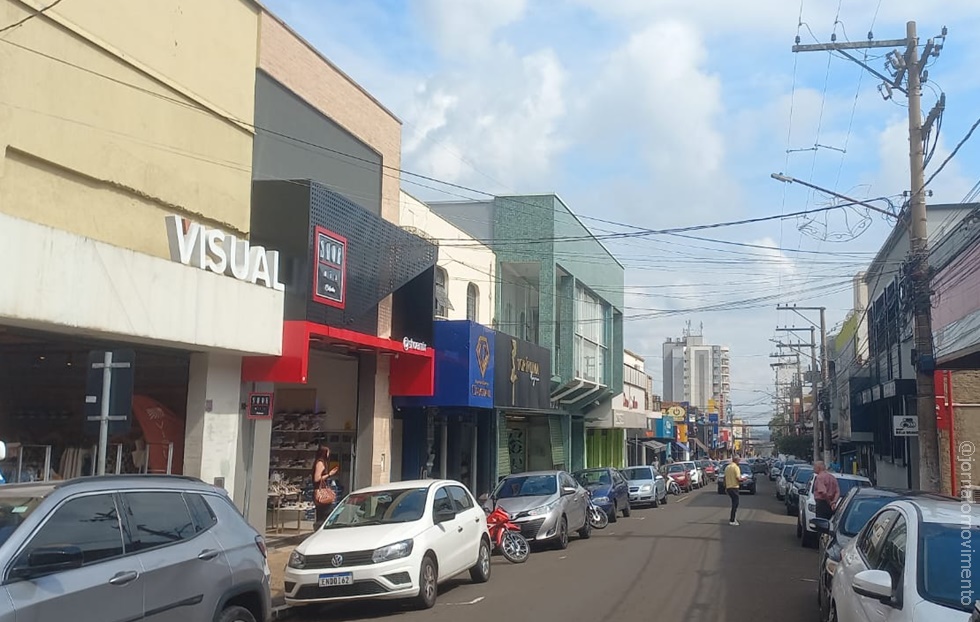 Comércio de Pirassununga amplia horário para impulsionar vendas do Dia dos Pais; confira o funcionamento