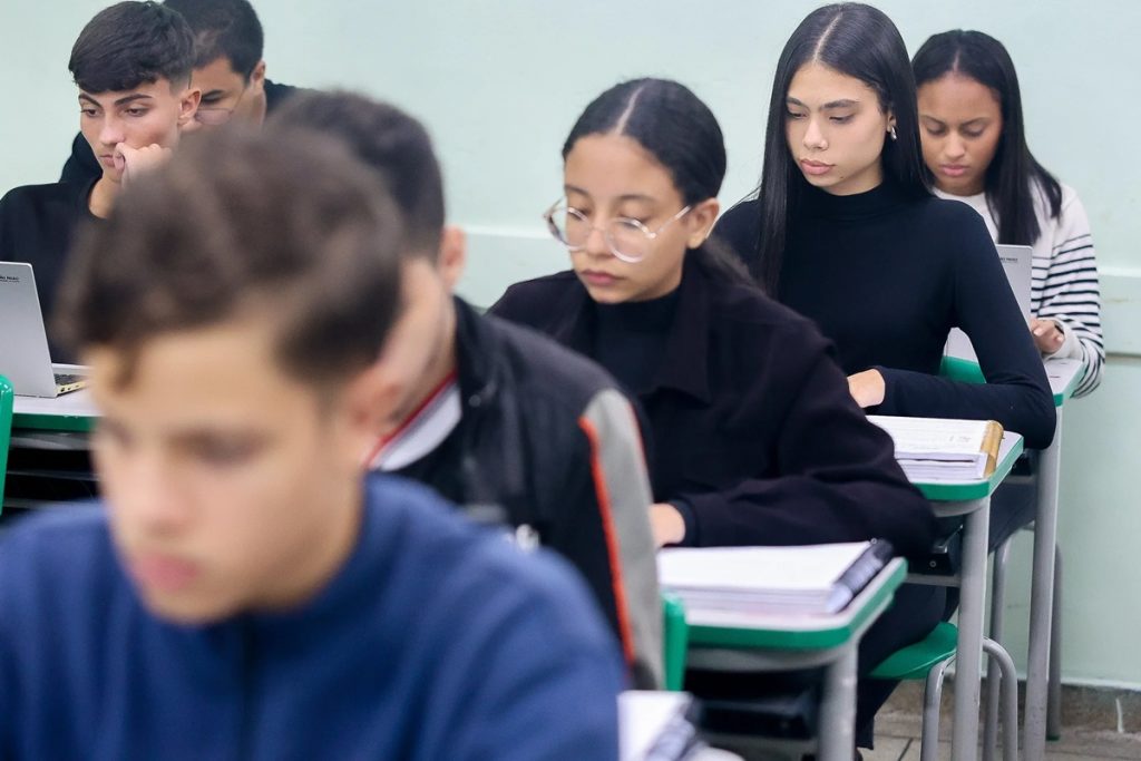 Vai estudar na rede estadual em 2027? Pré-matrícula para novos alunos começa nesta terça-feira