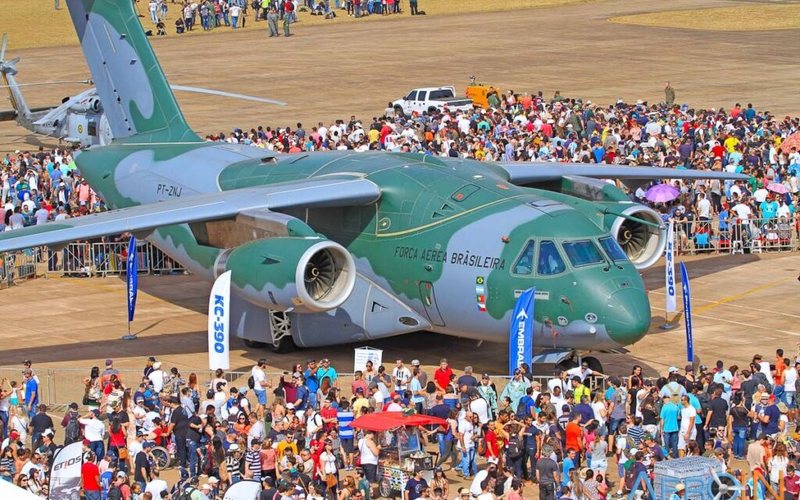 EM PRIMEIRA MÃO: AFA abre 1º lote de ingressos gratuitos para o Domingo Aéreo em Pirassununga