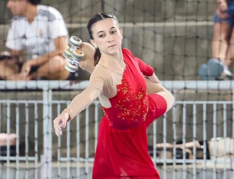 Patinadora de Pirassununga conquista 4º lugar em competição estadual na Praia Grande