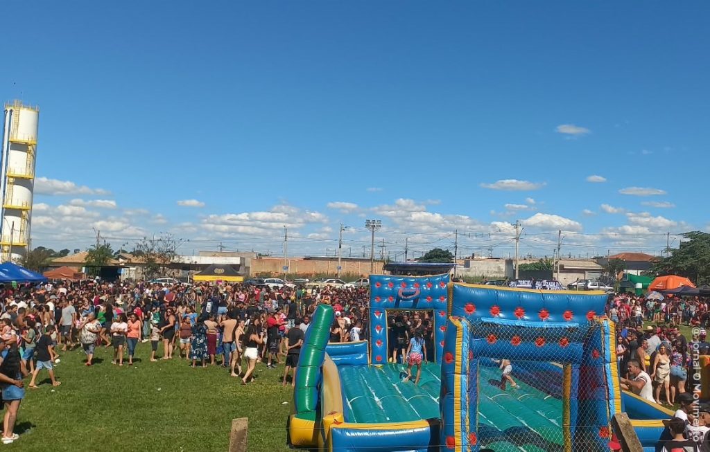 Mais de 5 mil pessoas participam de festa infantil no Campo do Laranjeiras, em Pirassununga