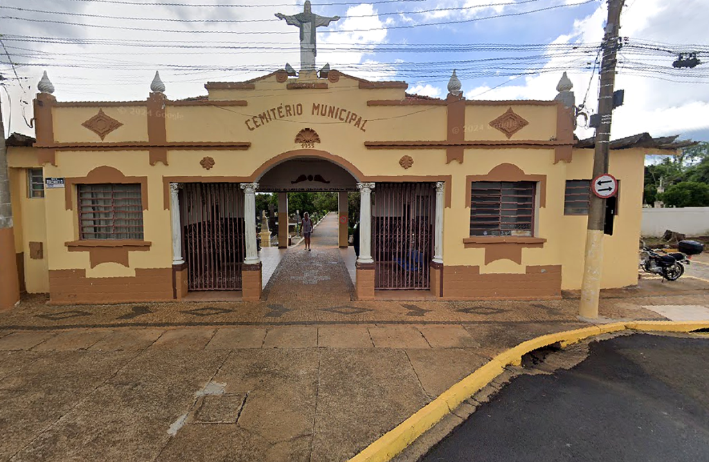 Cemitério Municipal de Pirassununga terá horário especial no Dia de Finados